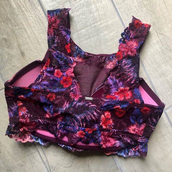 NWOT! VS PINK High neck mesh keyhole push up bra. Size Medium DD - Picture 6 of 8